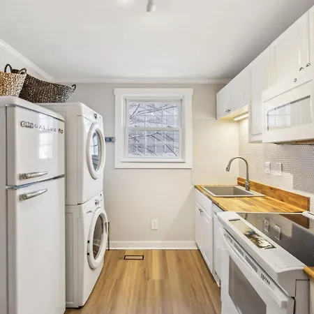Sunny Delight Apartment